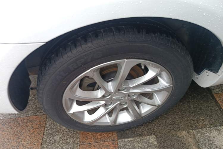 Used Geely Auto Emgrand 2021 UP 1.5L CVT Luxury Model Right Rear Wheel Hub