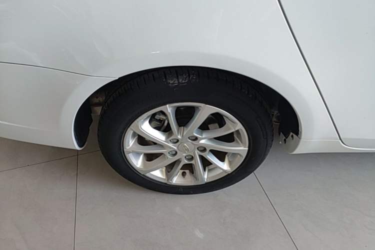 Used Geely Auto Emgrand 2021 UP 1.5L Manual Luxury Model Right Rear Wheel Hub