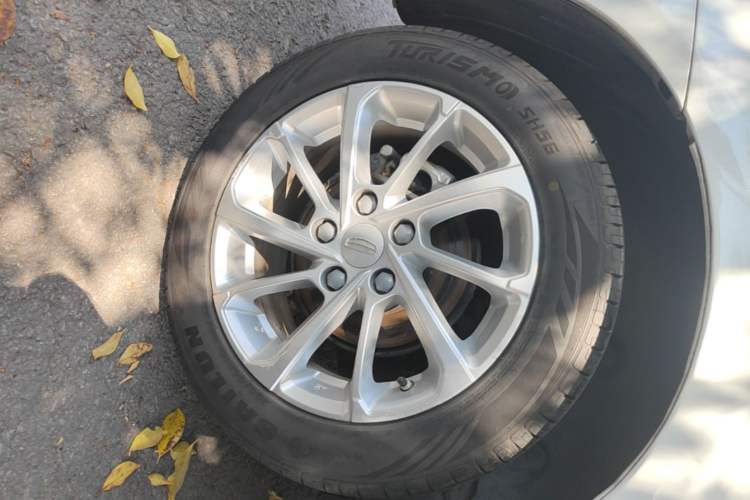 Used Geely Auto Emgrand 2021 UP 1.5L Manual Luxury Model Right Rear Wheel Hub