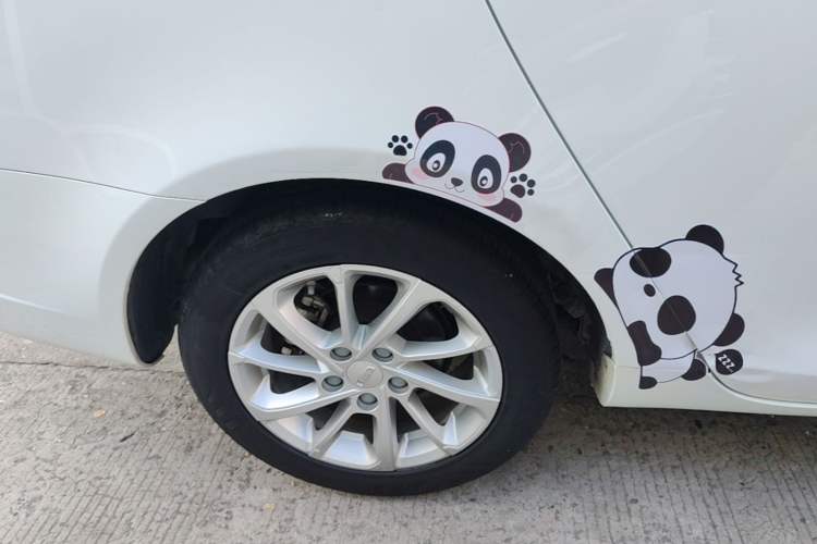 Used Geely Auto Emgrand 2021 UP 1.5L Manual Luxury Model Right Rear Wheel Hub