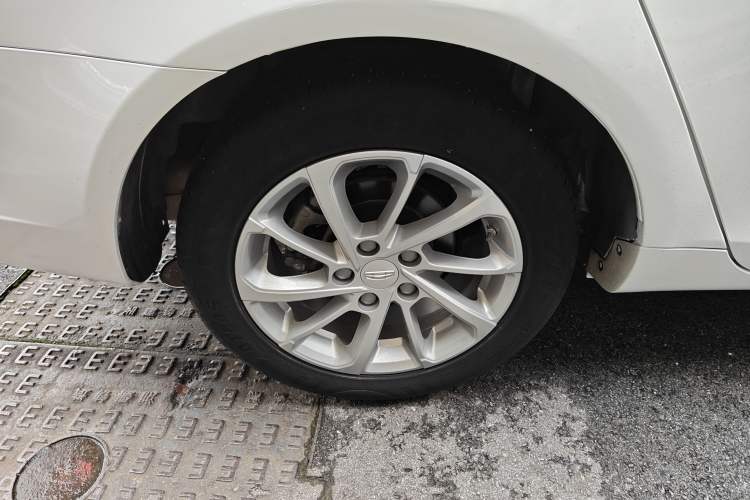 Used Geely Auto Emgrand 2021 UP 1.5L CVT Luxury Model Right Rear Wheel Hub