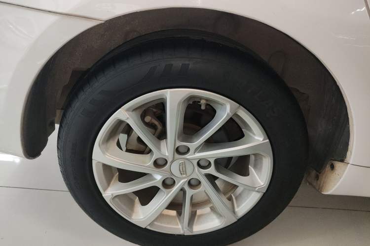 Used Geely Auto Emgrand 2021 UP 1.5L CVT Luxury Model Right Rear Wheel Hub