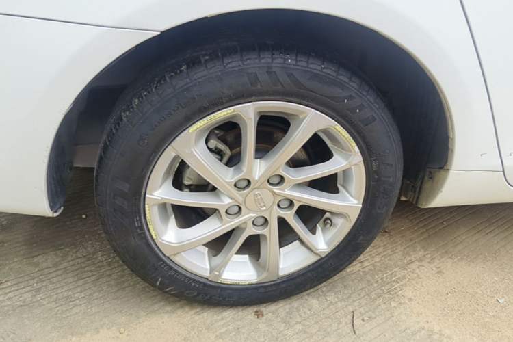Used Geely Auto Emgrand 2021 UP 1.5L CVT Luxury Model Right Rear Wheel Hub