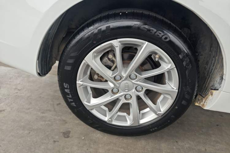 Used Geely Auto Emgrand 2021 UP 1.5L CVT Luxury Model Right Rear Wheel Hub