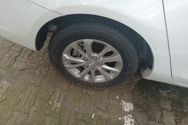 Used Geely Auto Emgrand 2021 UP 1.5L Manual Comfort Model Right Rear Wheel Hub