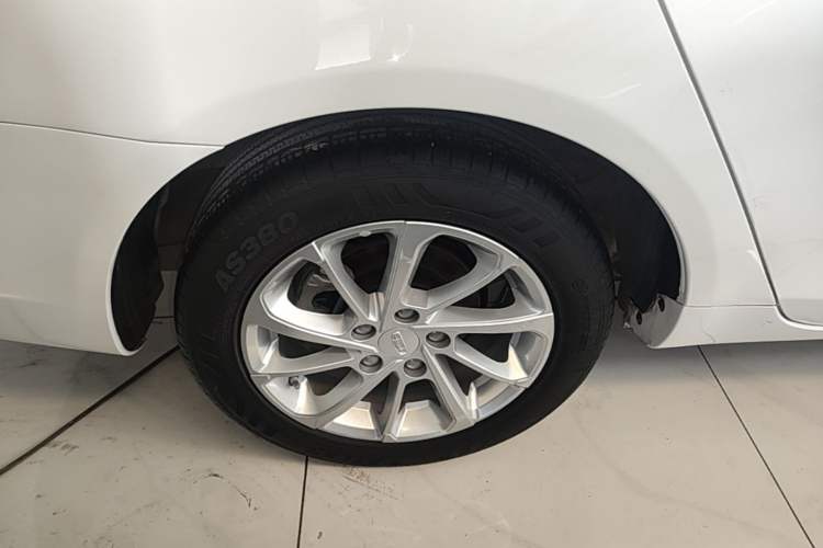 Used Geely Auto Emgrand 2021 UP 1.5L CVT Luxury Model Right Rear Wheel Hub