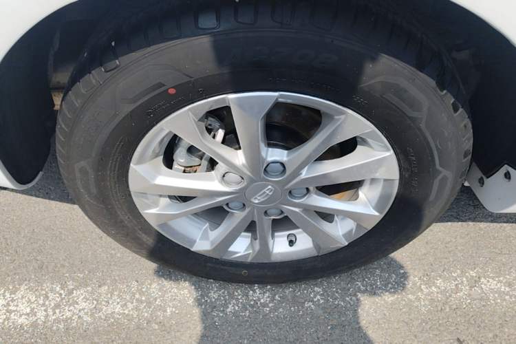 Used Geely Auto Emgrand 2021 UP 1.5L CVT Comfort Model Right Rear Wheel Hub