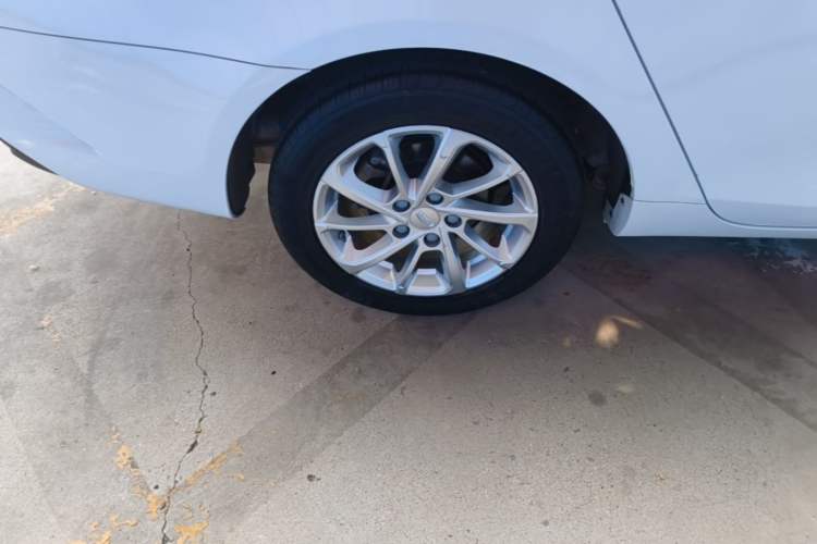 Used Geely Auto Emgrand 2021 UP 1.5L CVT Luxury Model Right Rear Wheel Hub
