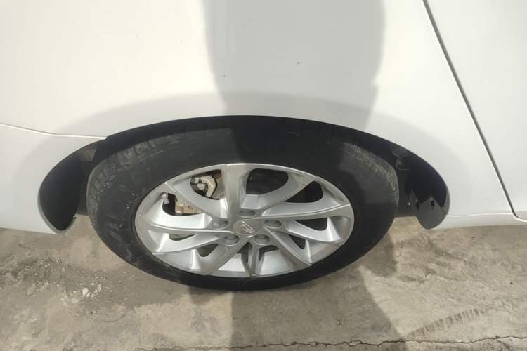 Used Geely Auto Emgrand 2021 UP 1.5L Manual Luxury Model Right Rear Wheel Hub
