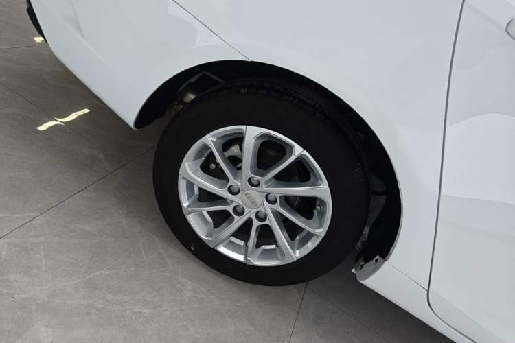 Used Geely Auto Emgrand 2021 UP 1.5L CVT Luxury Model Right Rear Wheel Hub