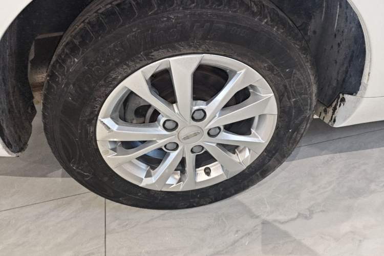Used Geely Auto Emgrand 2021 UP 1.5L CVT Comfort Model Right Rear Wheel Hub