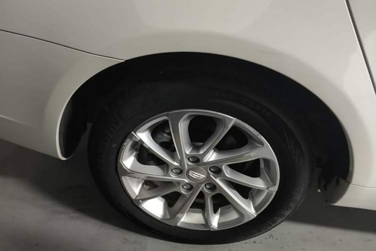 Used Geely Auto Emgrand 2021 UP 1.5L CVT Luxury Model Right Rear Wheel Hub