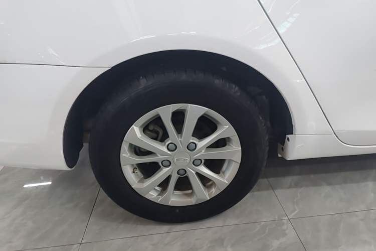 Used Geely Auto Emgrand 2021 UP 1.5L CVT Comfort Model Right Rear Wheel Hub
