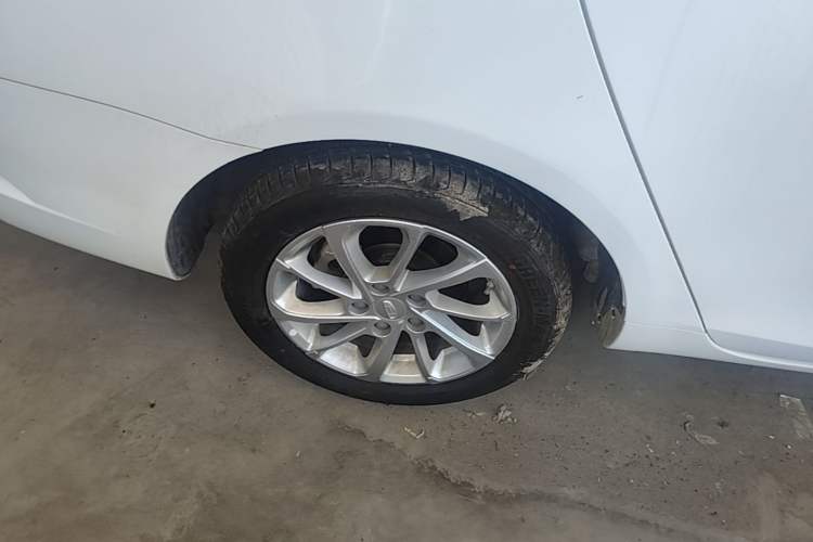 Used Geely Auto Emgrand 2021 UP 1.5L CVT Luxury Model Right Rear Wheel Hub