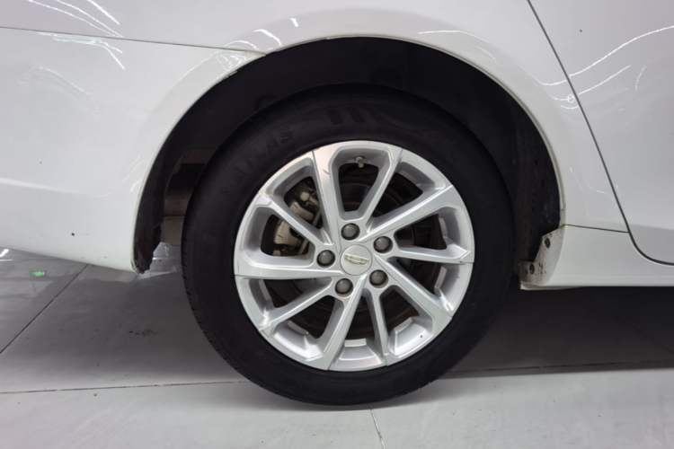 Used Geely Auto Emgrand 2021 UP 1.5L CVT Luxury Model Right Rear Wheel Hub