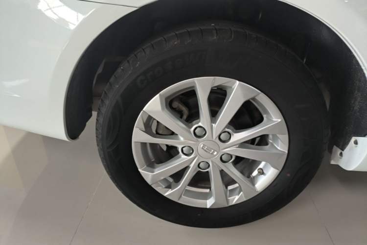 Used Geely Auto Emgrand 2021 UP 1.5L CVT Comfort Model Right Rear Wheel Hub