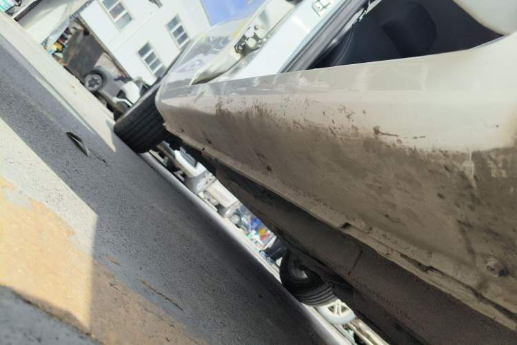 Used Geely Auto Emgrand 2021 UP 1.5L CVT Luxury Model Right Side Sill