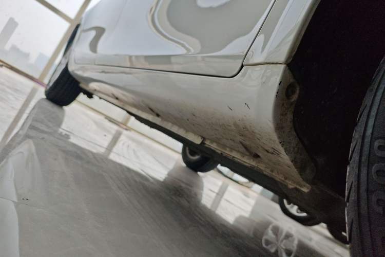 Used Geely Auto Emgrand 2021 UP 1.5L CVT Comfort Model Right Side Sill