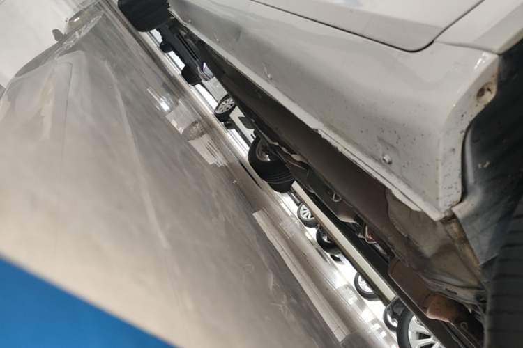 Used Geely Auto Emgrand 2021 UP 1.5L CVT Luxury Model Right Side Sill