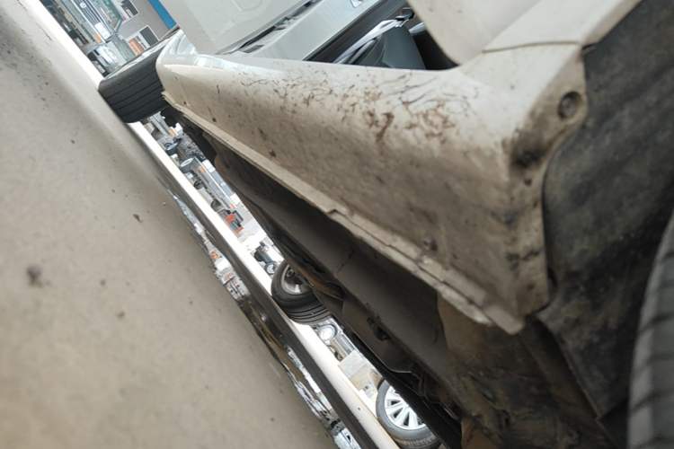 Used Geely Auto Emgrand 2021 UP 1.5L CVT Luxury Model Right Side Sill