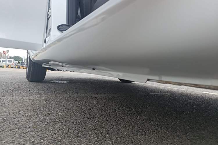 Used Geely Auto Emgrand 2021 UP 1.5L CVT Comfort Model Right Side Sill