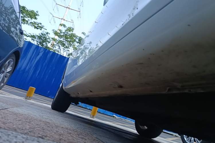 Used Geely Auto Emgrand 2021 UP 1.5L CVT Luxury Model Right Side Sill