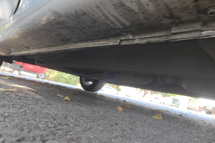 Used Geely Auto Emgrand 2021 UP 1.5L Manual Luxury Model Right Side Sill