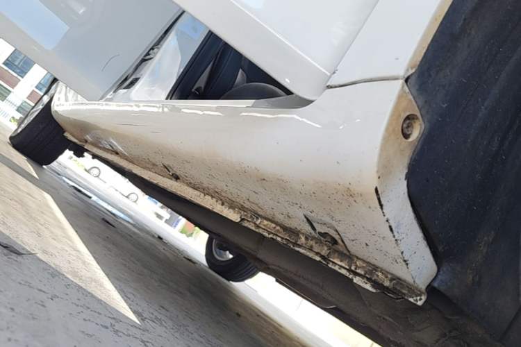 Used Geely Auto Emgrand 2021 UP 1.5L CVT Luxury Model Right Side Sill