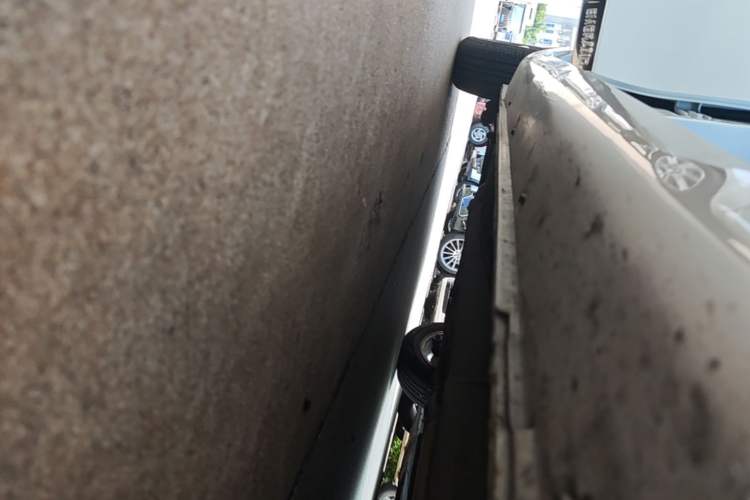 Used Geely Auto Emgrand 2021 UP 1.5L Manual Comfort Model Right Side Sill