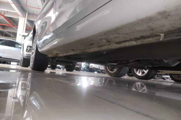 Used Geely Auto Emgrand 2021 UP 1.5L CVT Luxury Model Right Side Sill