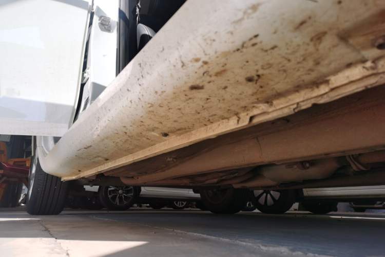 Used Geely Auto Emgrand 2021 UP 1.5L CVT Luxury Model Right Side Sill