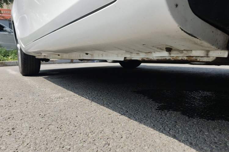 Used Geely Auto Emgrand 2021 UP 1.5L CVT Comfort Model Right Side Sill