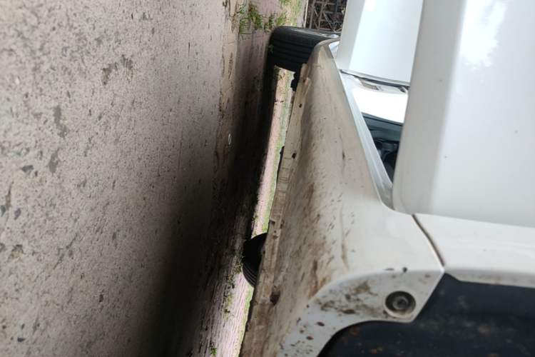 Used Geely Auto Emgrand 2021 UP 1.5L Manual Comfort Model Right Side Sill