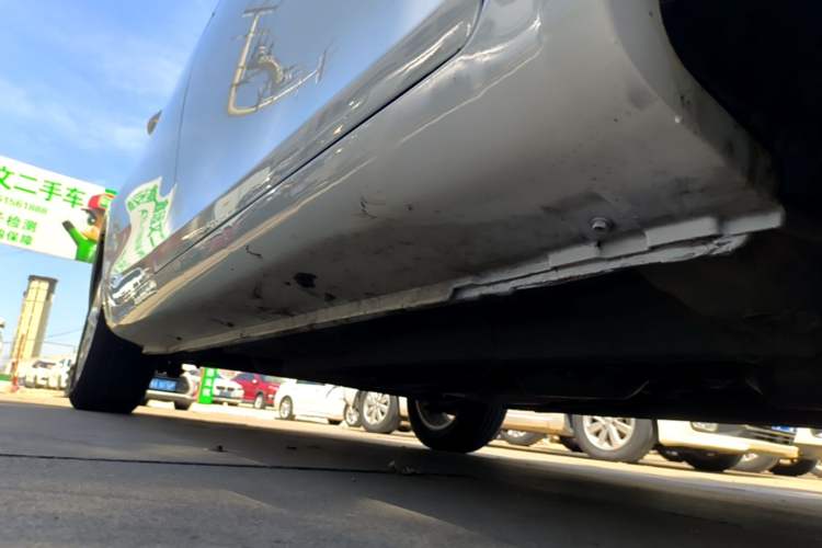 Used Geely Auto Emgrand 2021 UP 1.5L Manual Luxury Model Right Side Sill