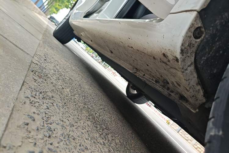 Used Geely Auto Emgrand 2021 UP 1.5L CVT Advanced Edition Right Side Sill