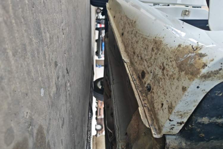 Used Geely Auto Emgrand 2021 UP 1.5L Manual Comfort Model Right Side Sill