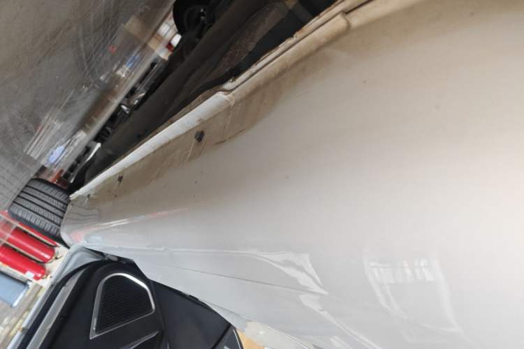 Used Geely Auto Emgrand 2021 UP 1.5L CVT Luxury Model Right Side Sill