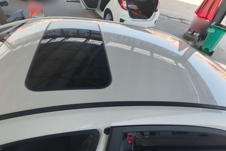 Used Geely Auto Emgrand 2021 UP 1.5L Manual Luxury Model Roof