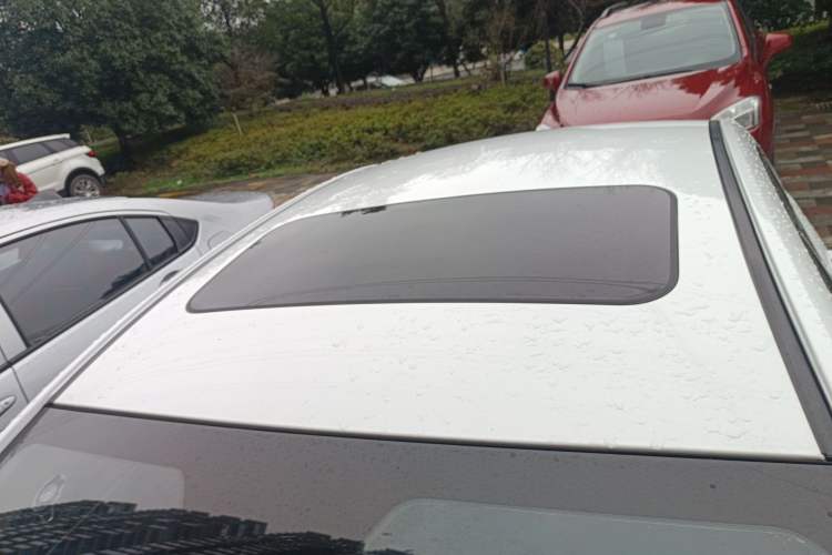 Used Geely Auto Emgrand 2021 UP 1.5L CVT Luxury Model Roof