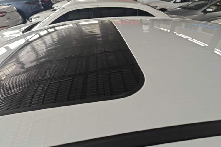 Used Geely Auto Emgrand 2021 UP 1.5L CVT Luxury Model Roof