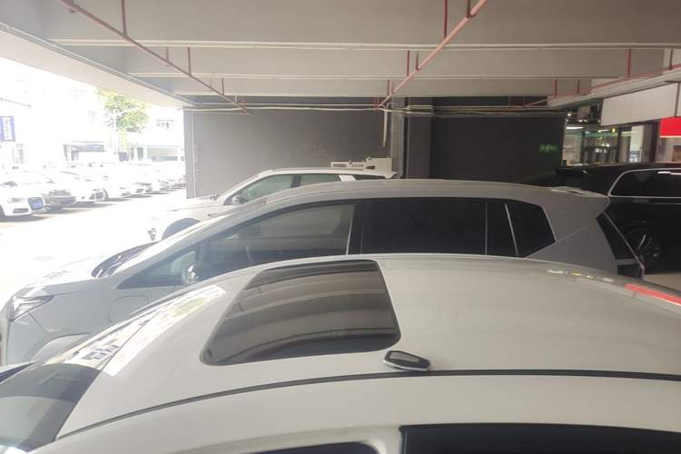 Used Geely Auto Emgrand 2021 UP 1.5L CVT Luxury Model Roof