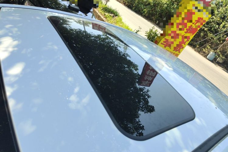 Used Geely Auto Emgrand 2021 UP 1.5L Manual Luxury Model Roof