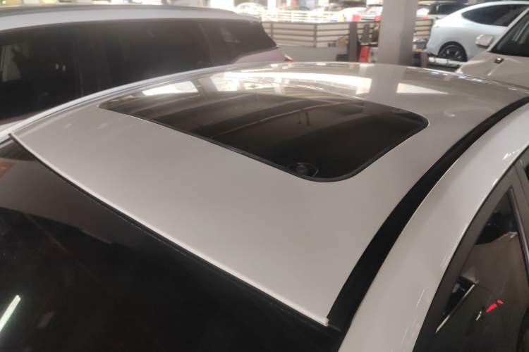 Used Geely Auto Emgrand 2021 UP 1.5L CVT Luxury Model Roof