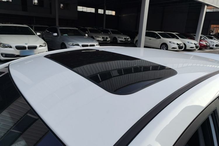 Used Geely Auto Emgrand 2021 UP 1.5L Manual Luxury Model Roof