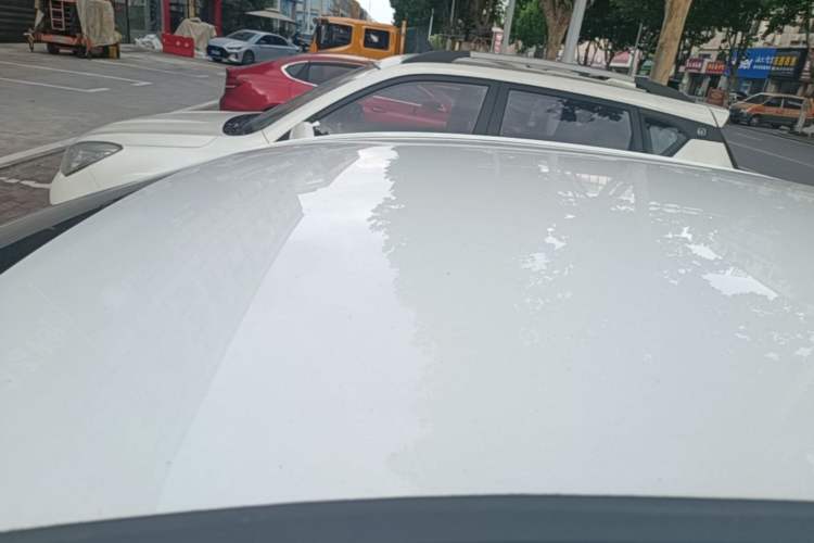 Used Geely Auto Emgrand 2021 UP 1.5L Manual Comfort Model Roof