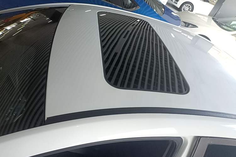 Used Geely Auto Emgrand 2021 UP 1.5L Manual Luxury Model Roof