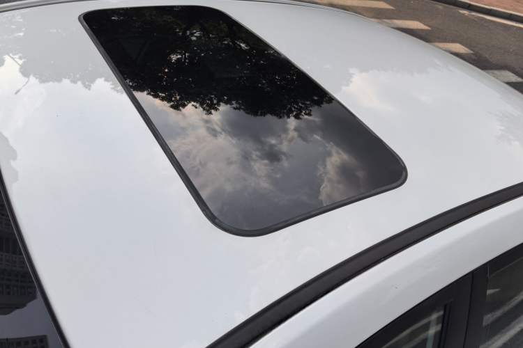 Used Geely Auto Emgrand 2021 UP 1.5L CVT Luxury Model Roof