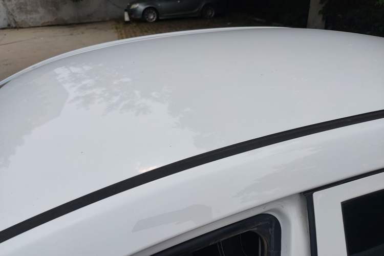 Used Geely Auto Emgrand 2021 UP 1.5L Manual Comfort Model Roof