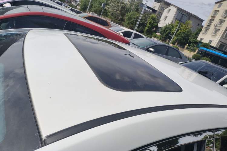 Used Geely Auto Emgrand 2021 UP 1.5L CVT Luxury Model Roof
