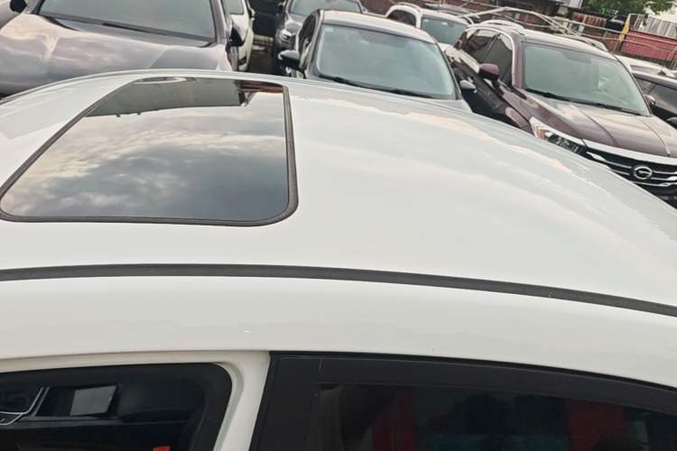 Used Geely Auto Emgrand 2021 UP 1.5L CVT Luxury Model Roof